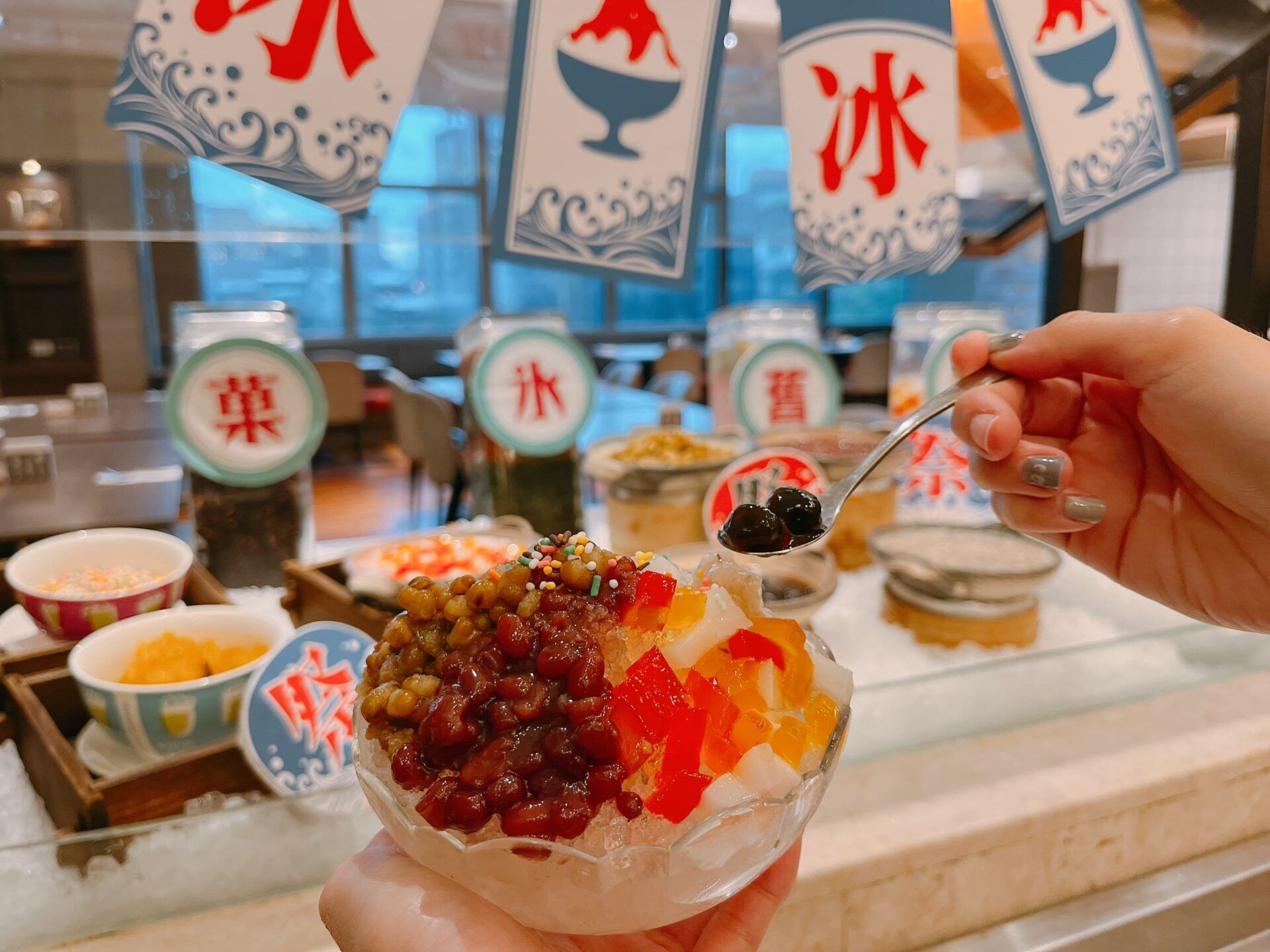 百宴自助餐廳推出「台灣復古懷舊冰菓室」的沁涼冰品