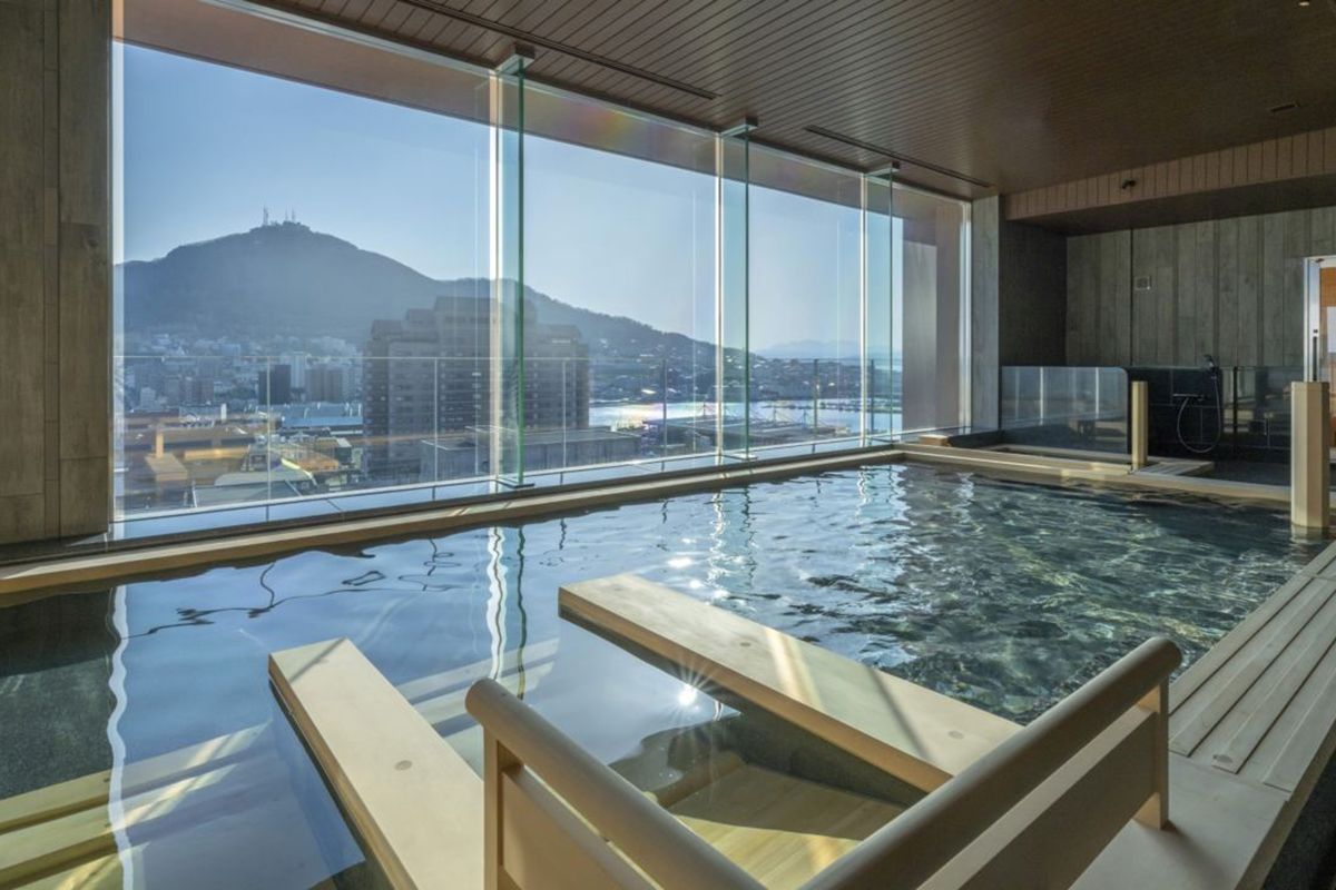 日本飯店奢華住宿體驗：北海道 拉維斯特函館灣別館 溫泉浴池